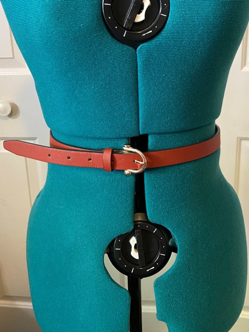 Women's Thin Brown Belt